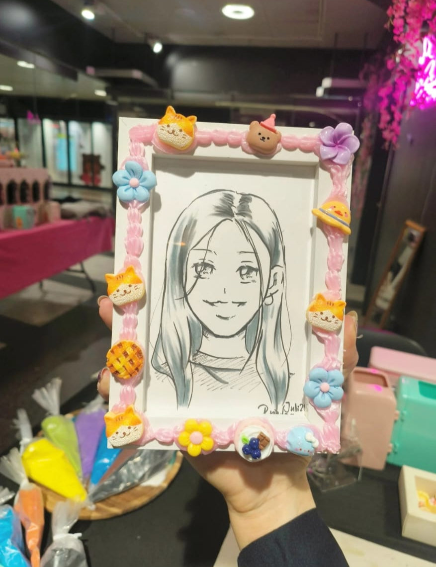 24.August (SO): Decoden: Mit Charms Dekorieren